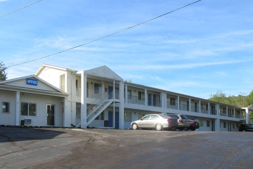 Oyo Hotel Jonesville I-77 Экстерьер фото